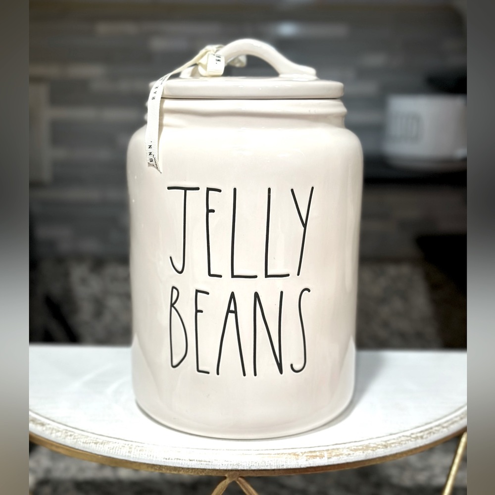 Rae Dunn Farmhouse style JELLY BEANS canister with lid - NEW